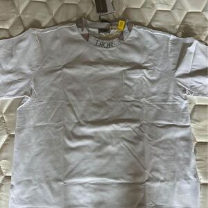 Men’s Dior T-shirt size large